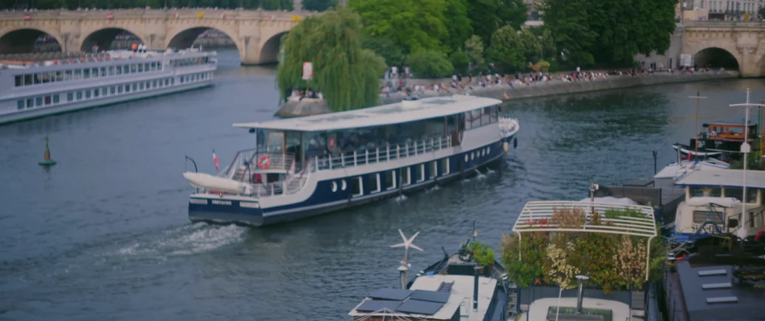 Un bateau sur la Seine